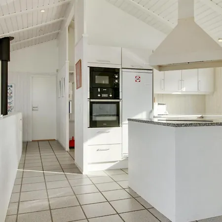 Avni - 200m From The Sea By Interhome